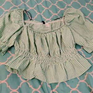 Cute green and white h&m top